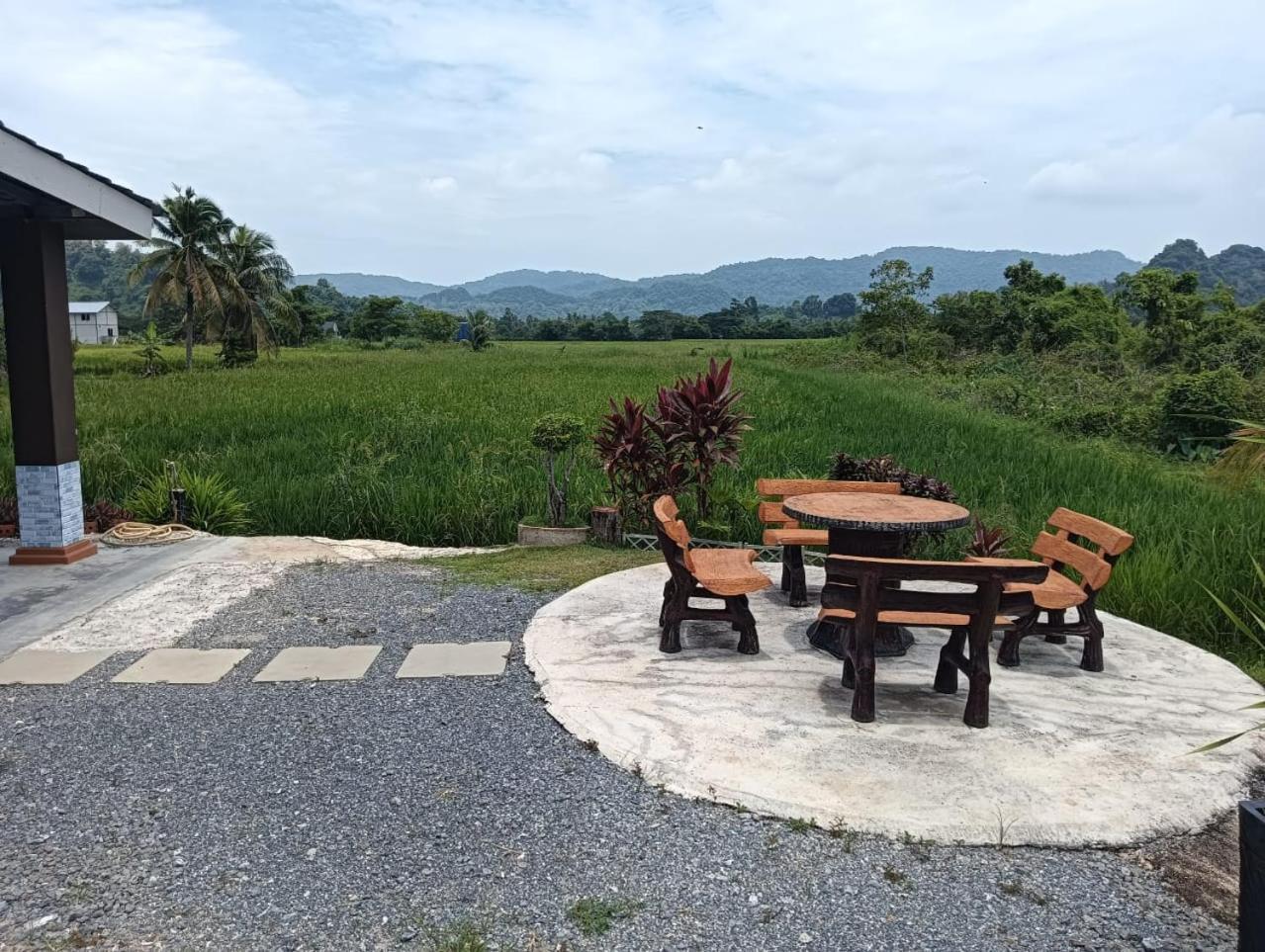 Damai D Homestay Kangar Exterior foto
